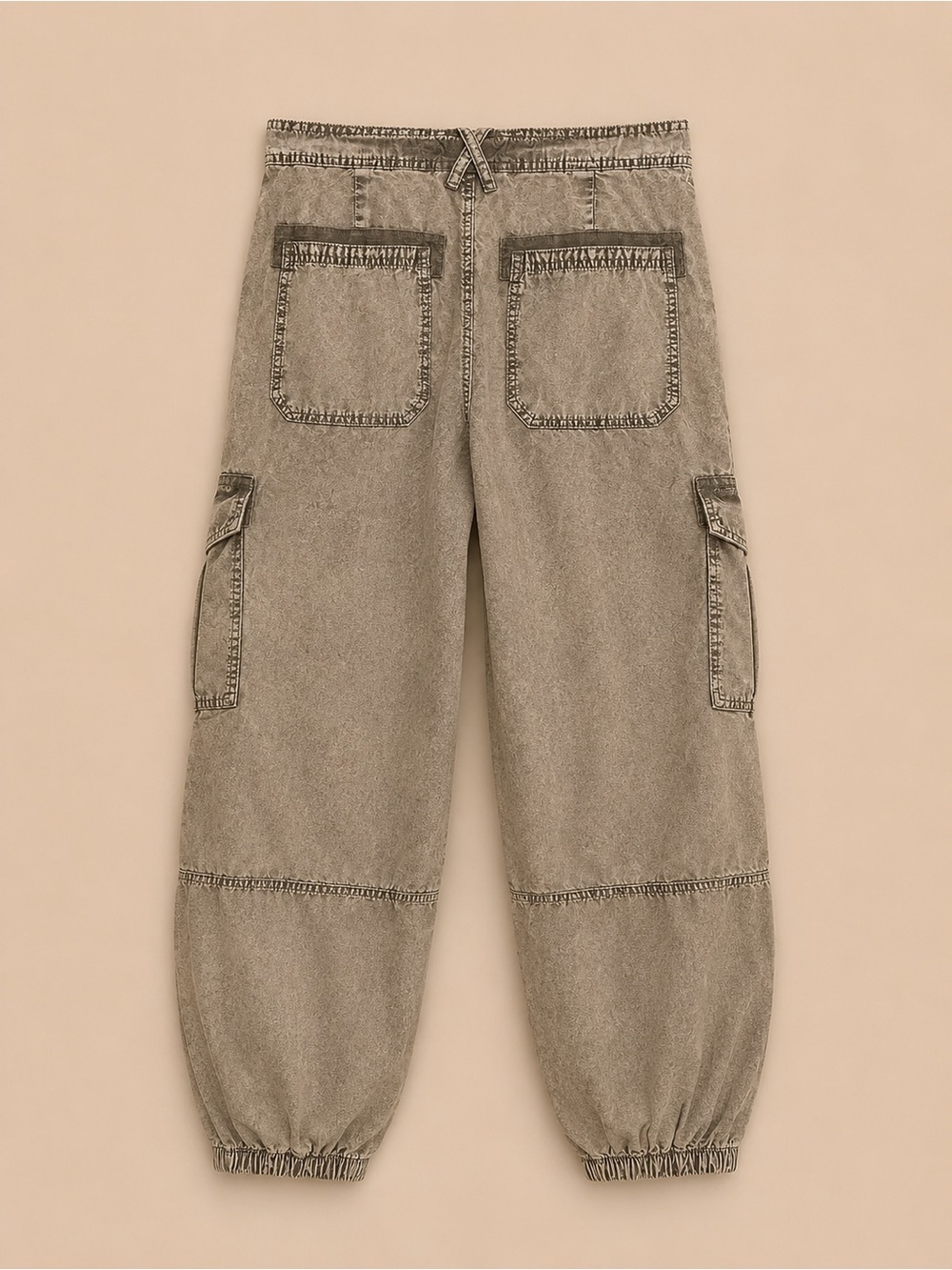 Urban Outfitters Women’s Cargo Pants - Picture 2 of 3